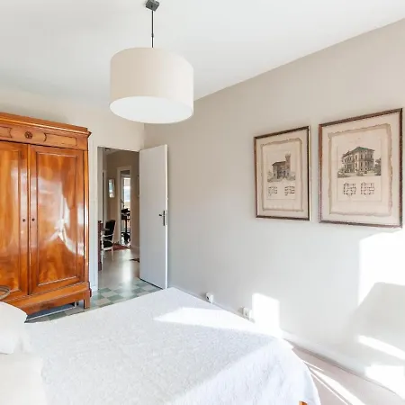 In With Balcony Terrace Ментона