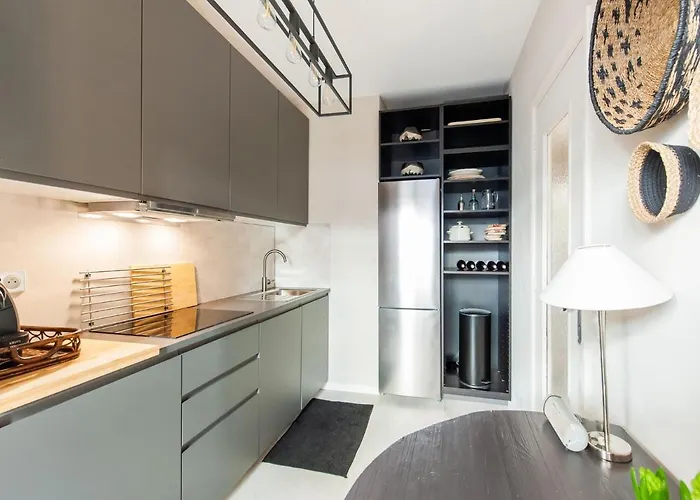 In With Balcony Terrace Apartamento