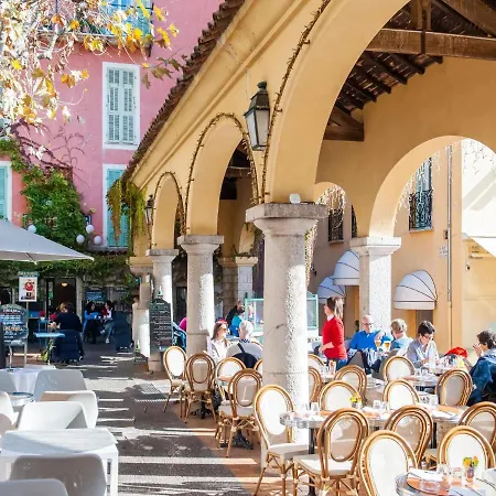 Διαμέρισμα In With Balcony Terrace Μεντόν